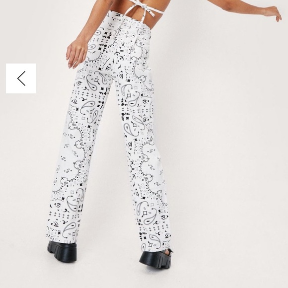 Bandana Print Split Hem Straight Leg Jeans - Picture 2 of 3